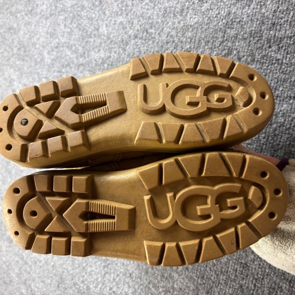 UGG Women’s Vintage Original Ultra Short Shearling lined Boots Tan size: 6 - Picture 9 of 10